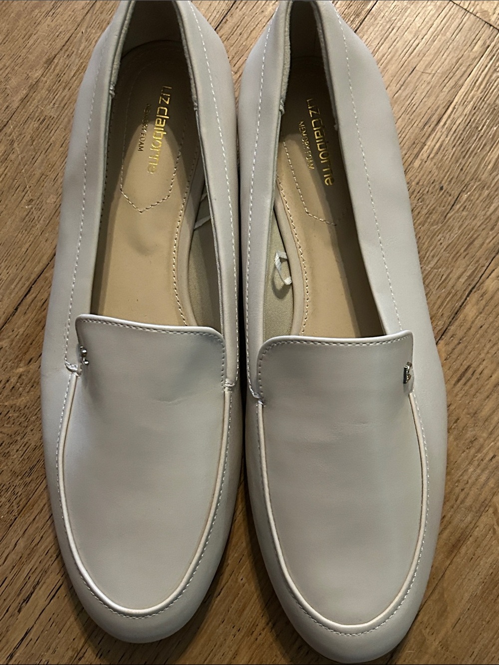 Liz Claiborne Cream Leather Slip-On Zaria Loafers 8.5W
